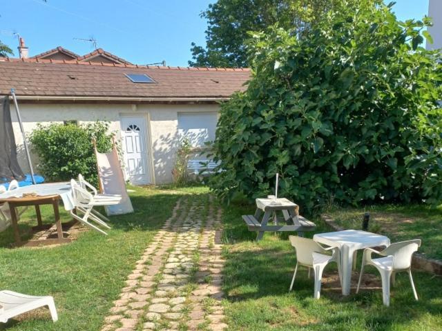 Jacques Et Paola Chanis Ambérieu-en-Bugey Dış mekan fotoğraf